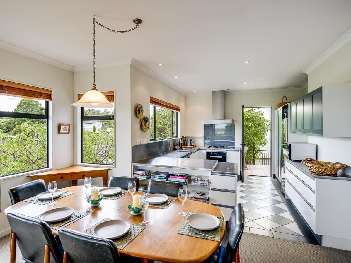 Busby Hill Villa - Havelock North Holiday Home 외부 사진