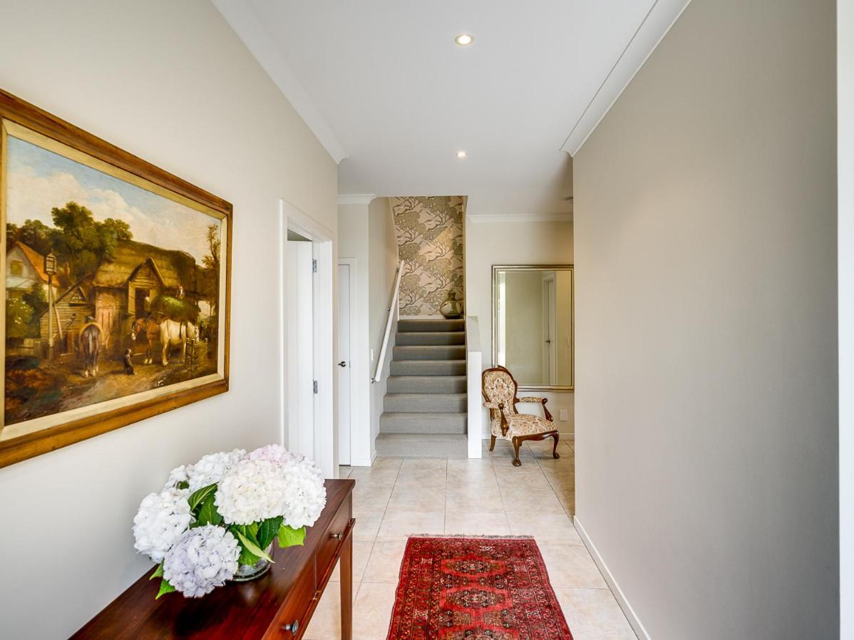 Busby Hill Villa - Havelock North Holiday Home 외부 사진